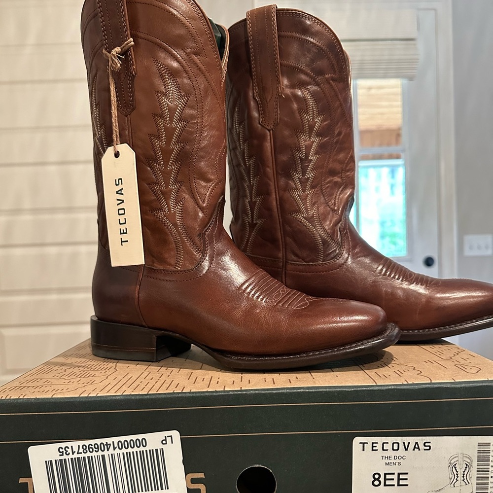 Men’s Tecova Boots Size 8EE